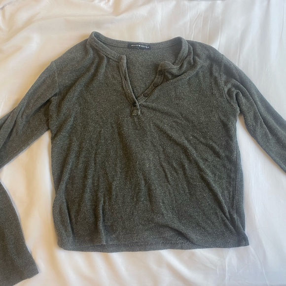 Brandy Melville Grey long sleeve - Picture 2 of 3